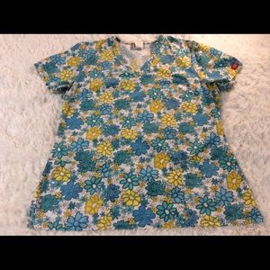 Dickies Scrub Top Large Pocketed Floral Print